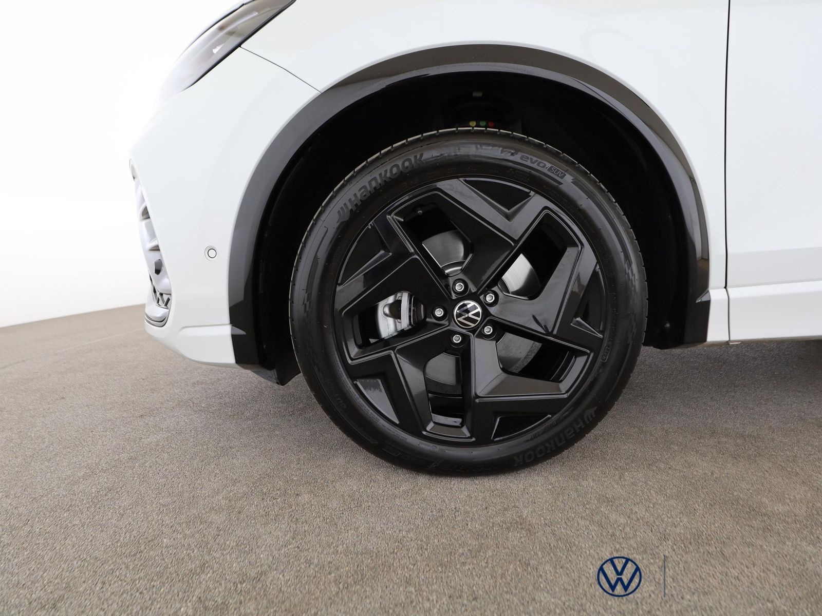 Volkswagen Tiguan 2.0 TDI R-LINE+DSG+Black Style+AHK+RFK foto 14