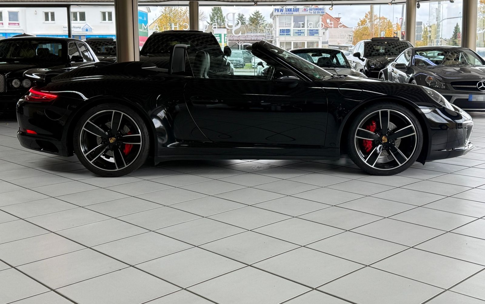 Porsche 911 Carrera 4 Cabriolet APPROVED/CHRONO/SPORTAGA foto 3