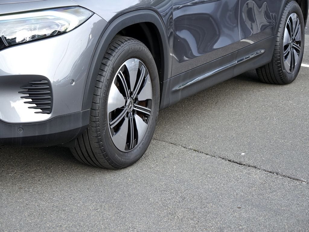 Mercedes-Benz EQB 300 4M ELECTRIC ART ADVANCED+ LED KAMERA foto 7