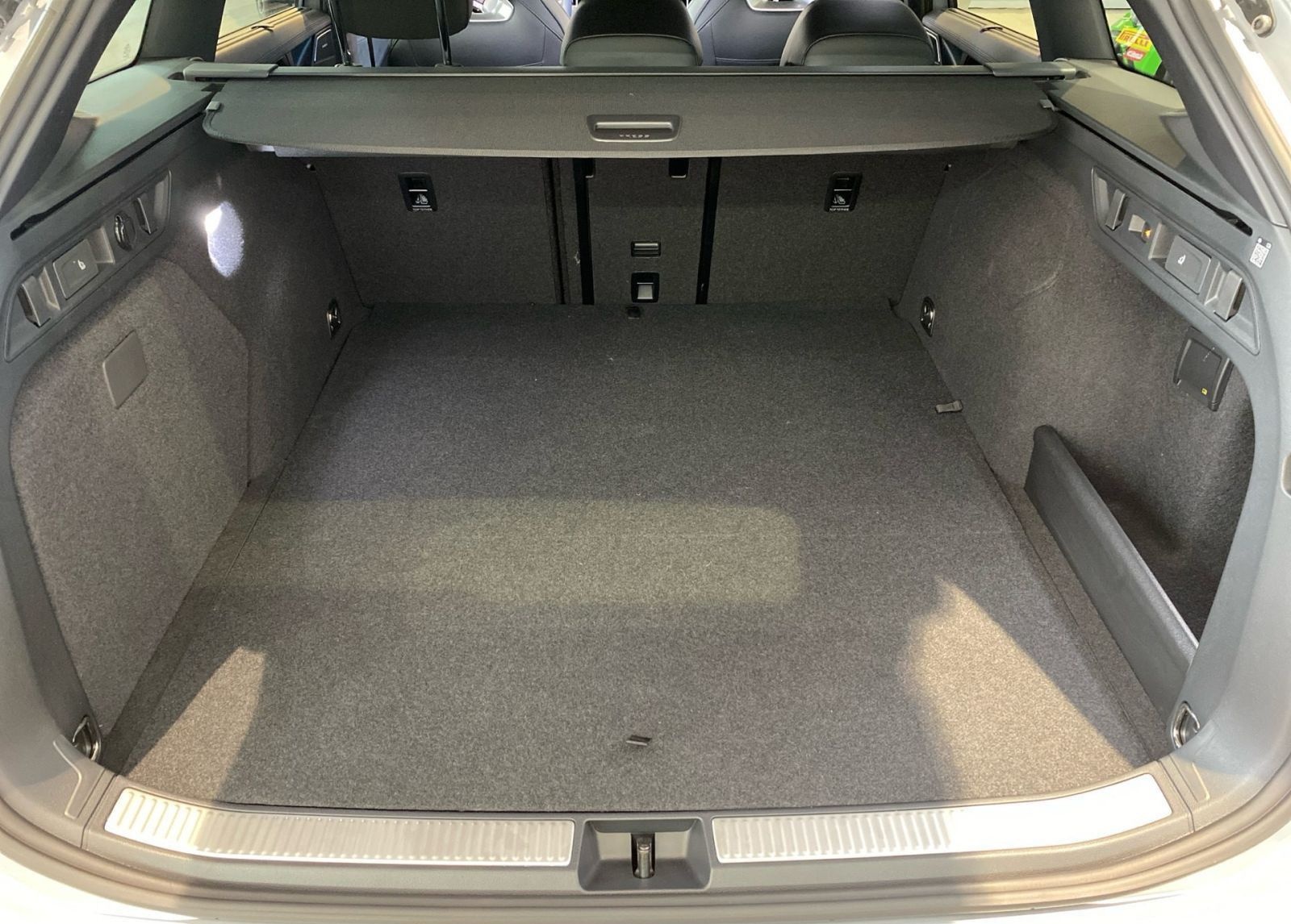 Volkswagen Passat R-Line 1.5 eHybrid DSG *BlackStyle*SOUND* foto 10