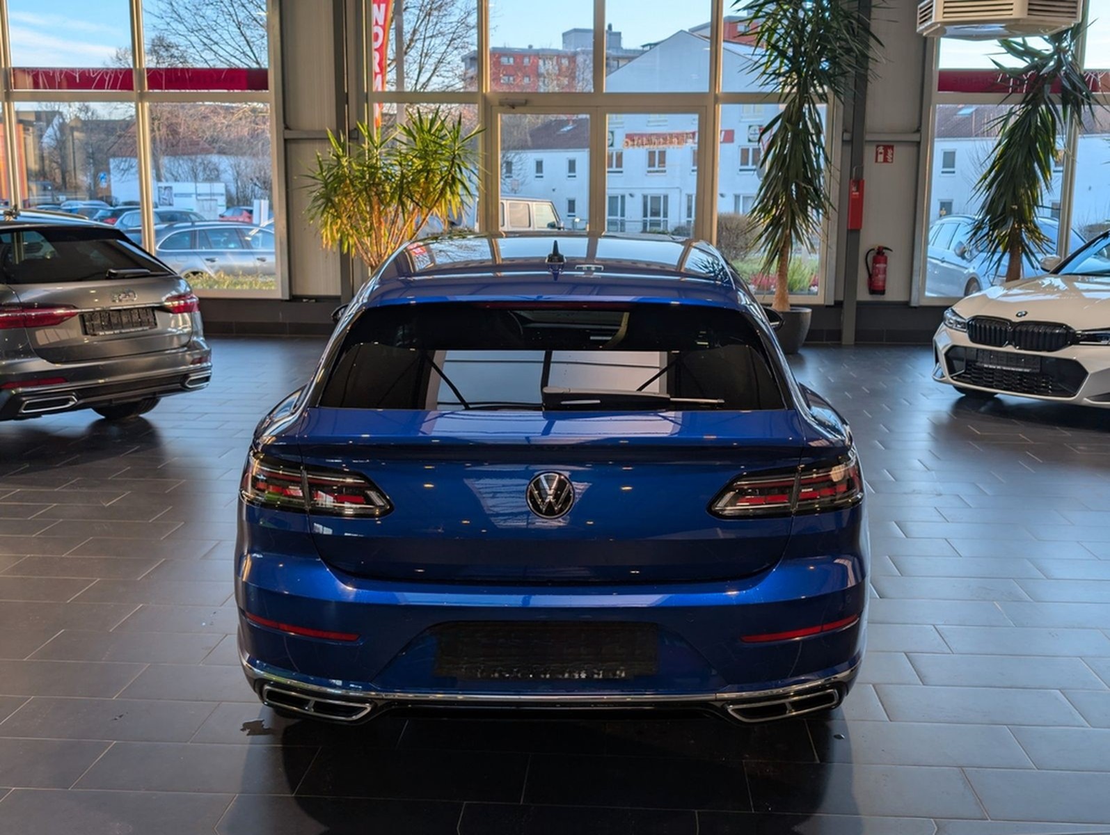 Volkswagen Arteon Shooting Brake 2.0 TSI  4Moti DSG R-LINE foto 4