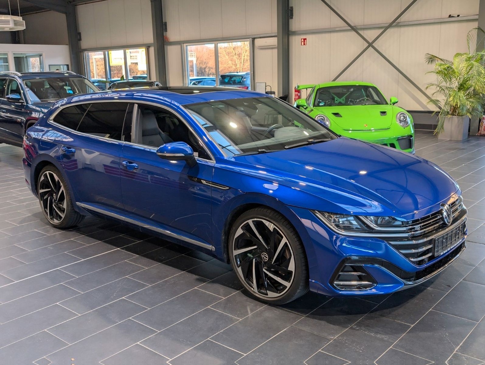 Volkswagen Arteon Shooting Brake 2.0 TSI  4Moti DSG R-LINE foto 5