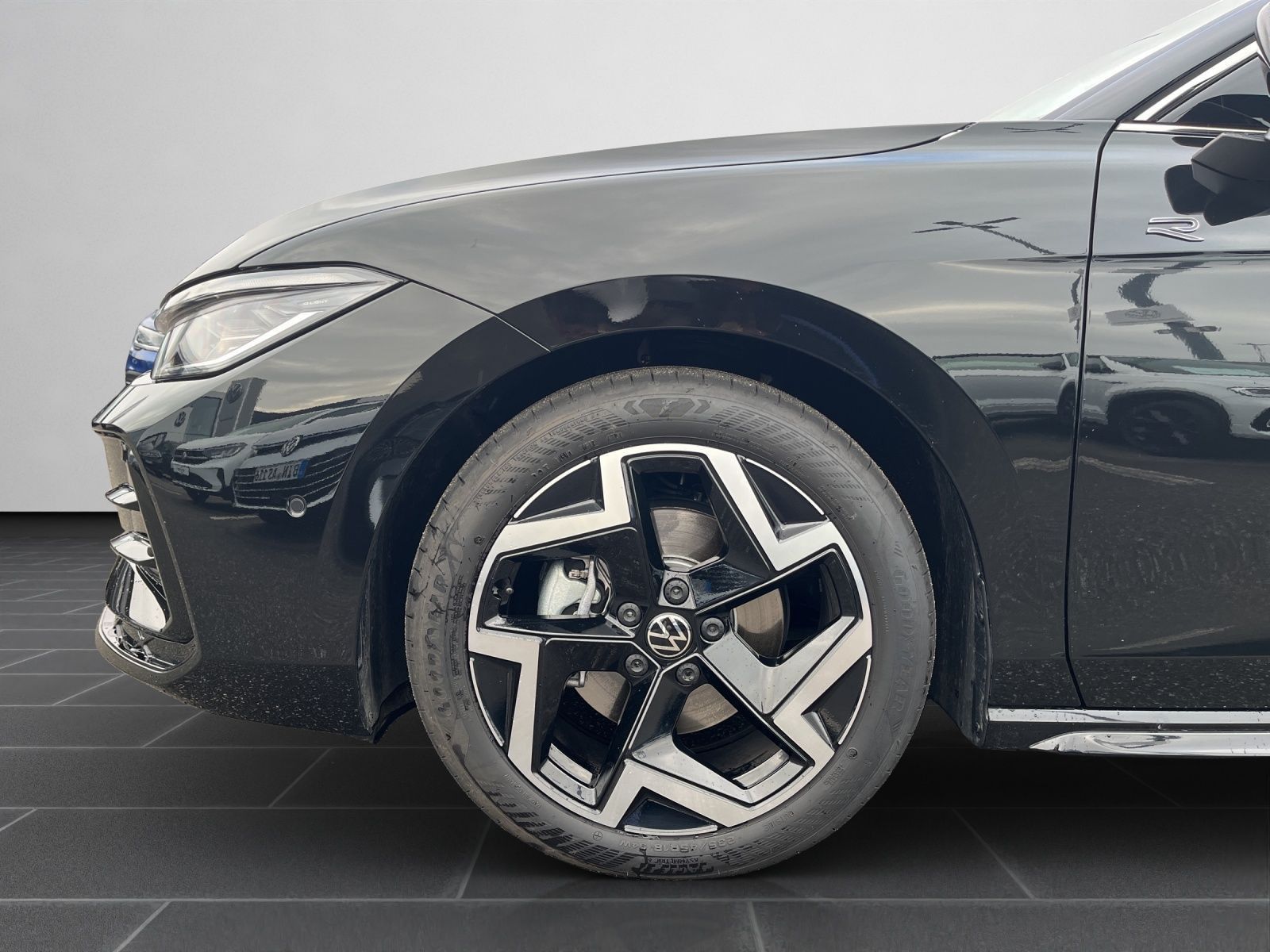 Volkswagen Passat Variant R-Line DSG/AHK/NAVI/IQ-DRIVE/MATR foto 8