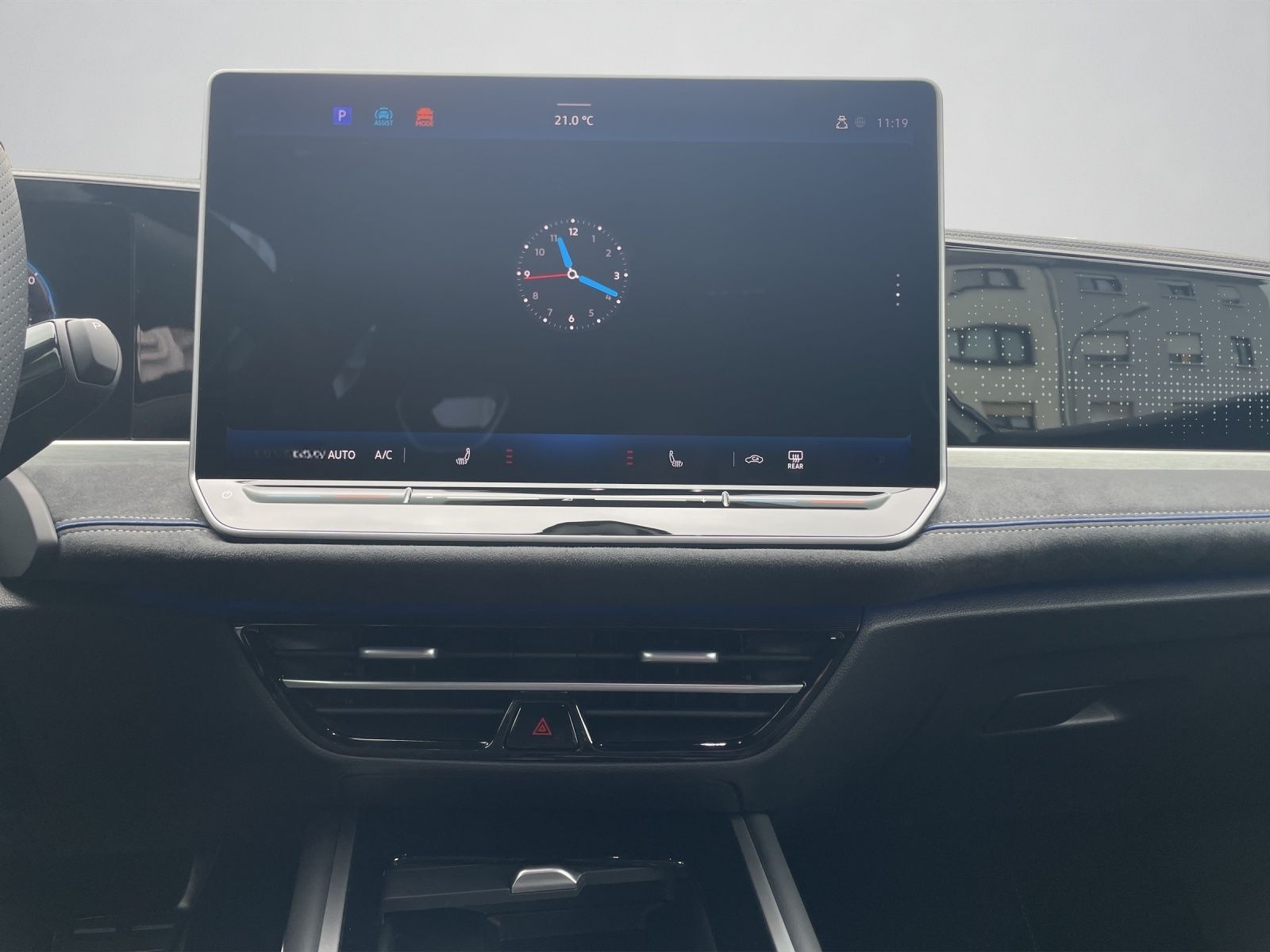 Volkswagen Passat Variant R-Line 2,0 l TDI SCR 150 PS DSG7 foto 11