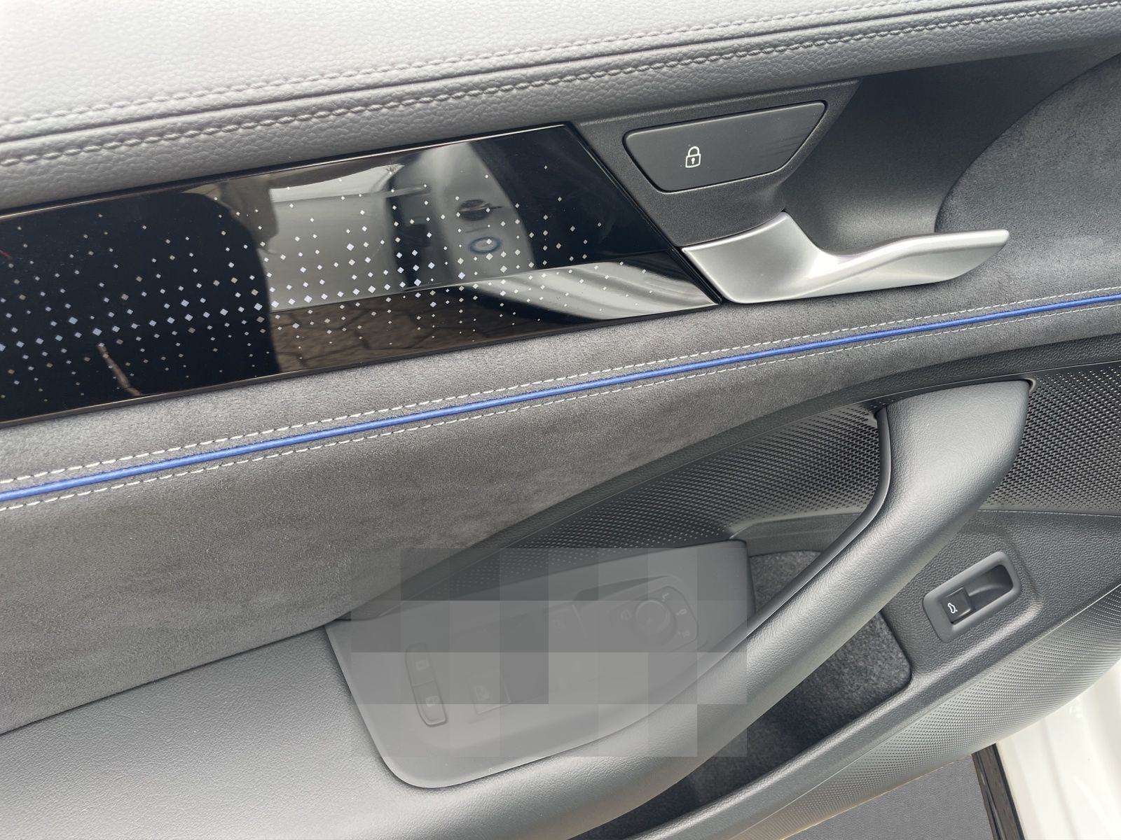Volkswagen Passat Variant R-Line 2,0 l TDI SCR 150 PS DSG7 foto 13