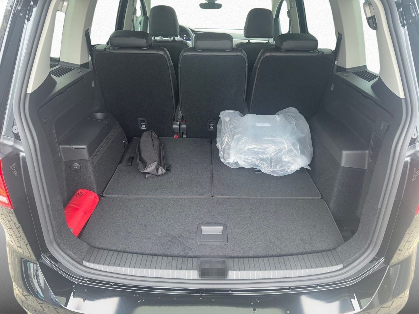 Volkswagen Touran MIETWAGEN*UBER*FREENOW*BOLT*LIFT 2.0 TDI foto 15