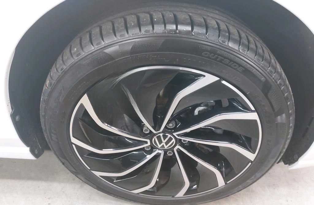 Volkswagen Golf MOVE 1.5 TSI PDC*RFK*LED*RFK*ACC foto 15