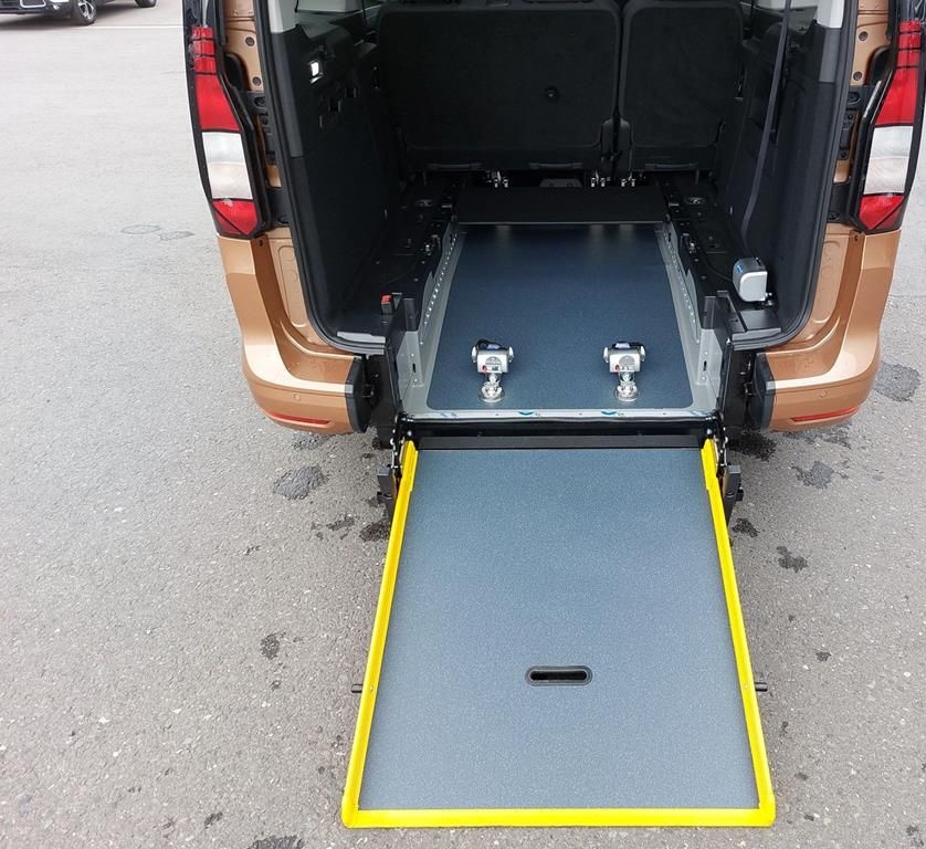Volkswagen Caddy Maxi 1.5 TSI DSG Rollstuhlumbau foto 15