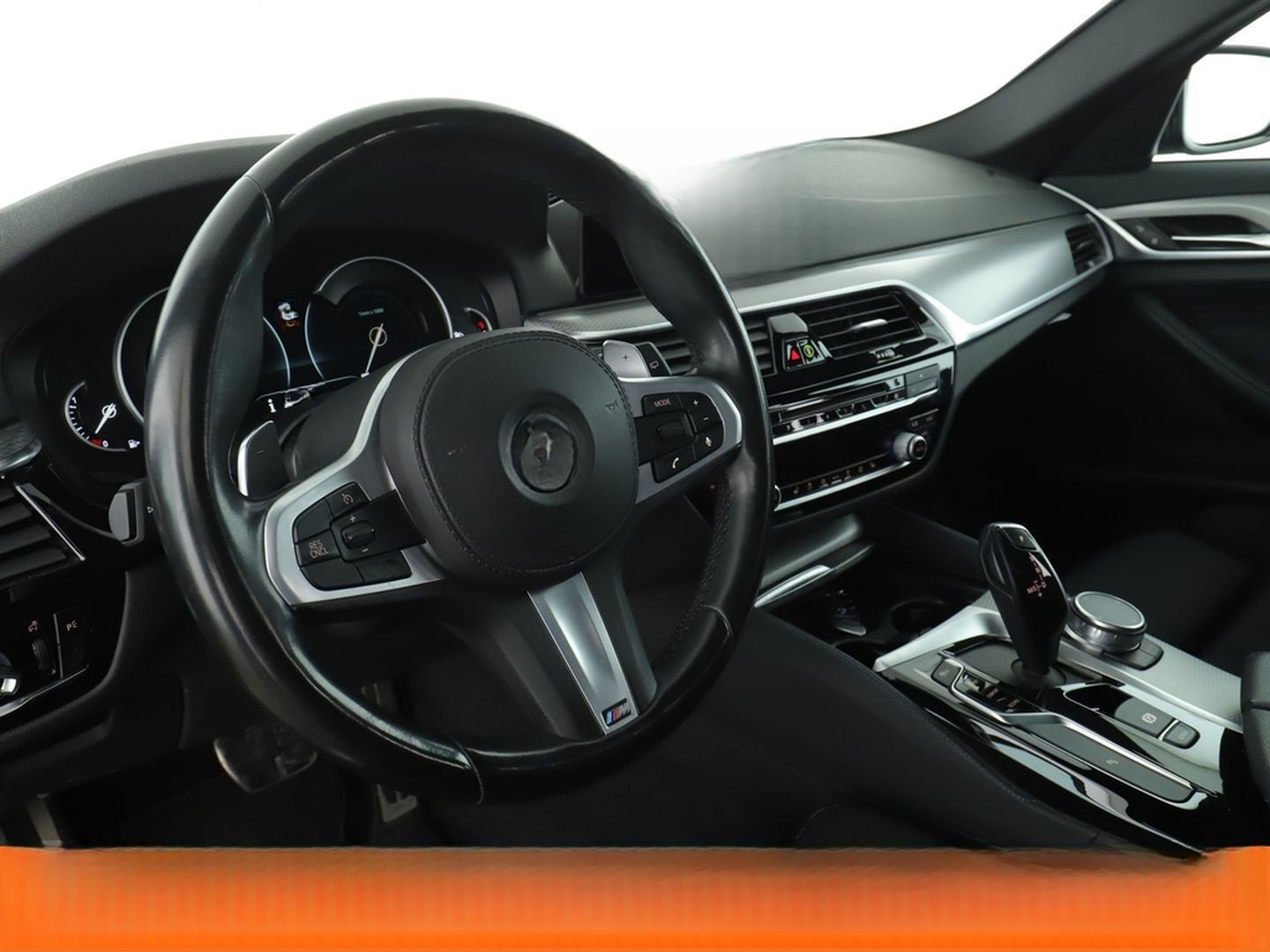 BMW 520i M Sport Aut*NAVI*LED*CAM*SHZ*TEMPO*ALU*HUD* foto 18