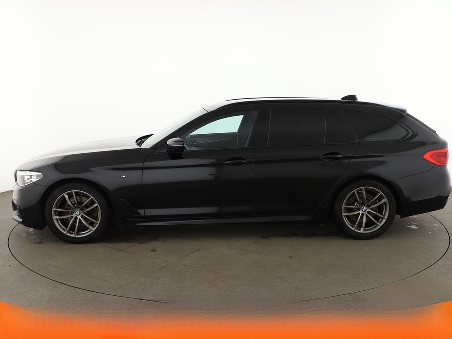 BMW 520i M Sport Aut*NAVI*LED*CAM*SHZ*TEMPO*ALU*HUD* foto 3
