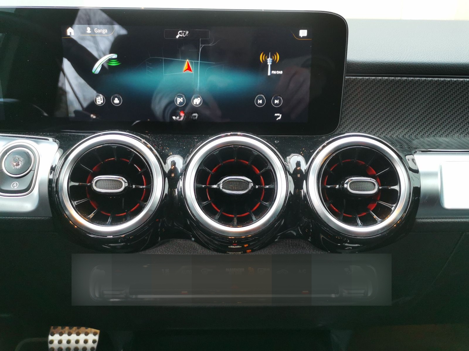 Mercedes-Benz GLB 35 AMG 4Matic l Multibeam l MBUX foto 16