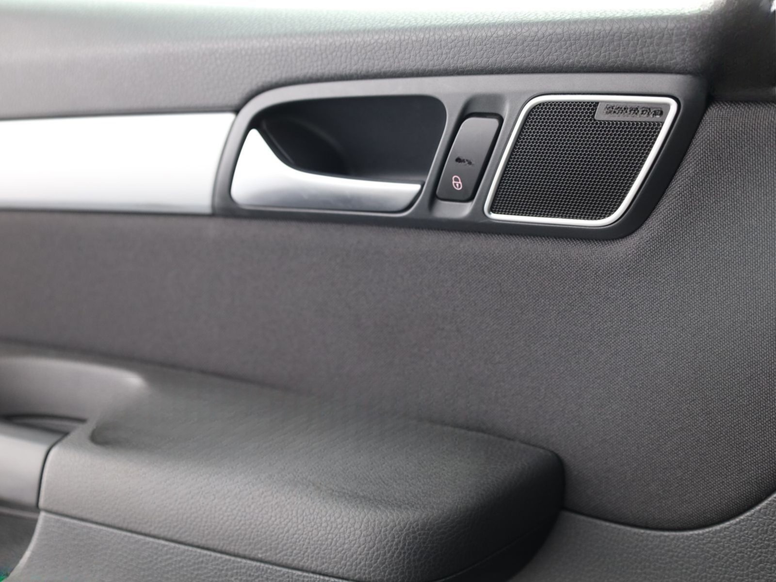 Volkswagen Sharan 2.0 TDI DSG DYNAUDIO,KAMERA,TOTWINKEL,ACC foto 14