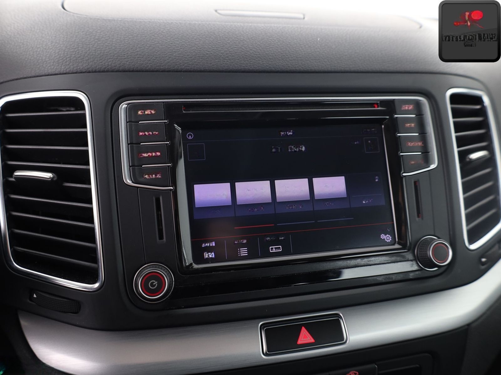 Volkswagen Sharan 2.0 TDI DSG DYNAUDIO,KAMERA,TOTWINKEL,ACC foto 17