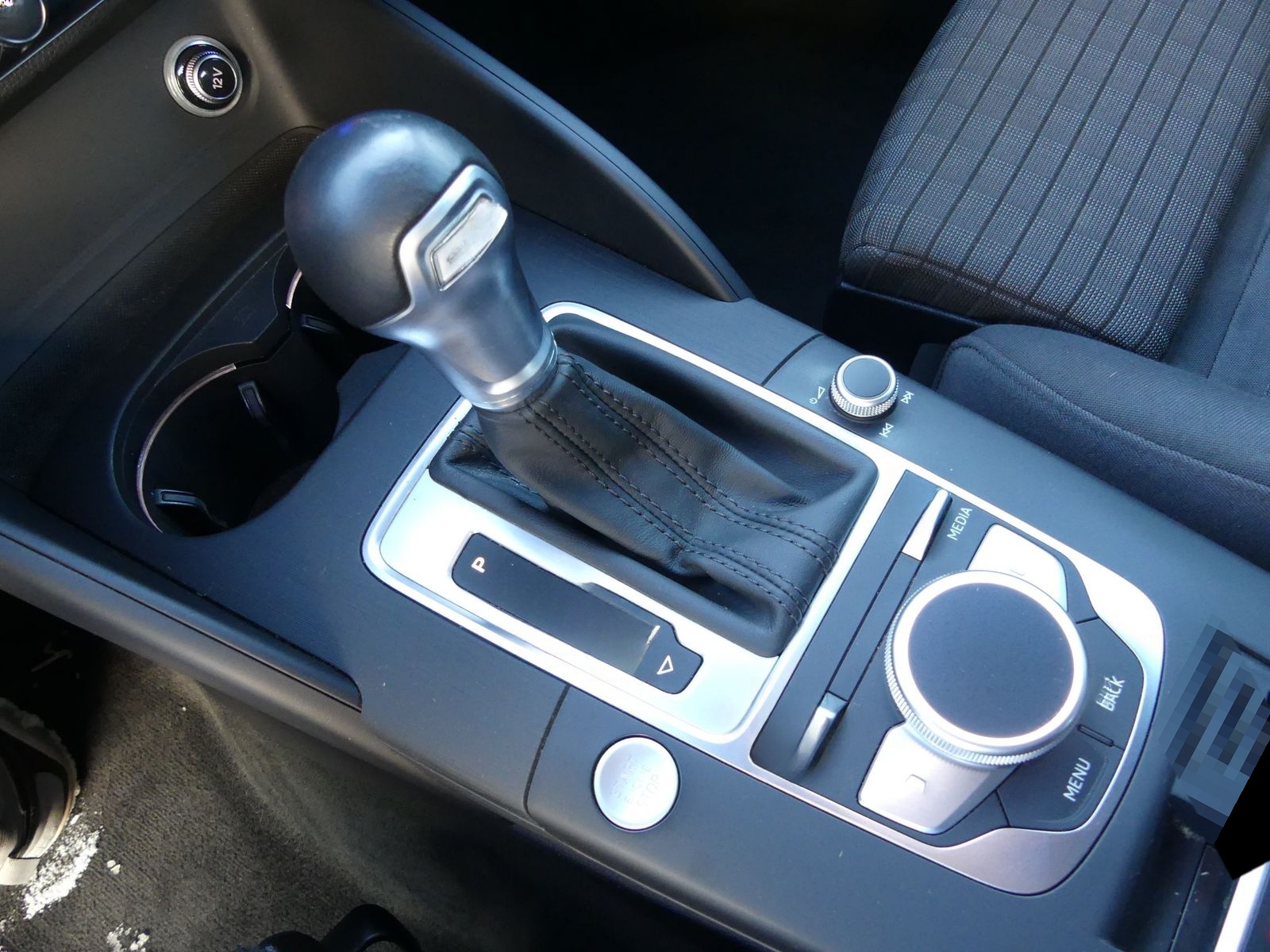 Audi A3 40 e-tron sport Lim. | VIRTUAL | NAVI | PDC foto 14