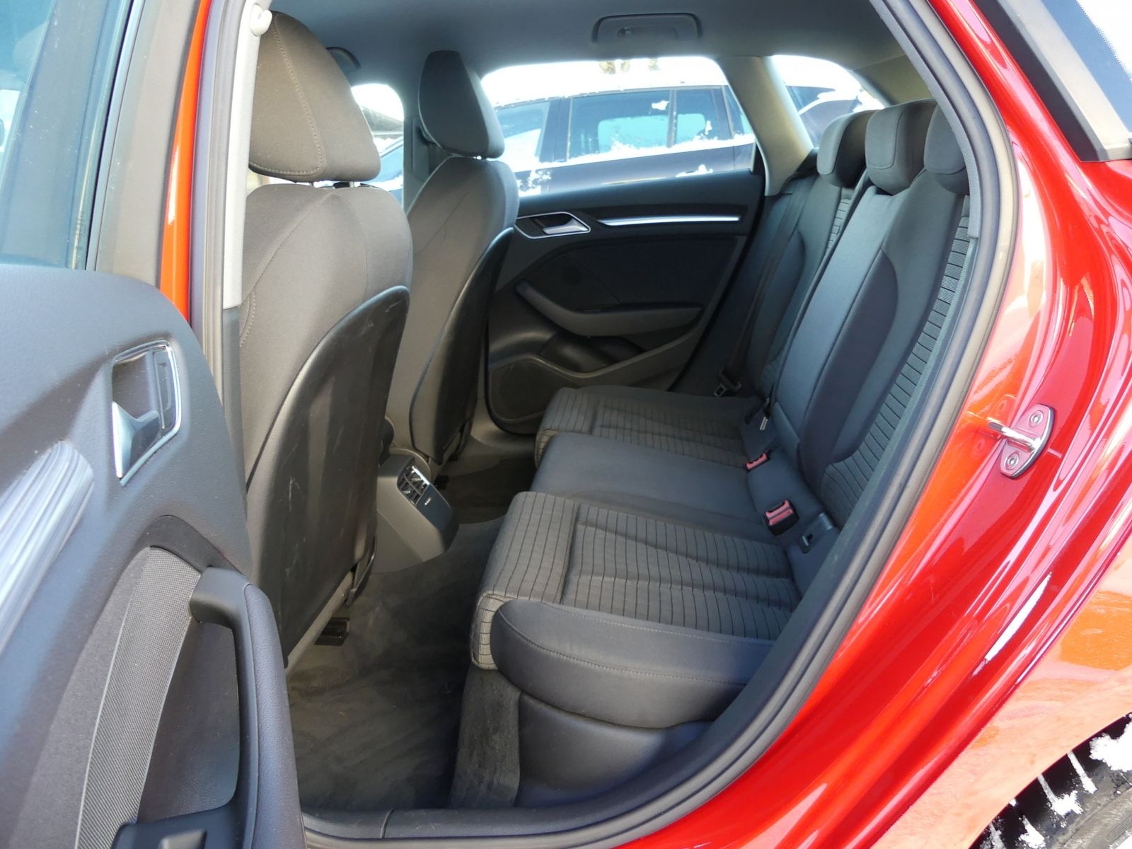 Audi A3 40 e-tron sport Lim. | VIRTUAL | NAVI | PDC foto 10