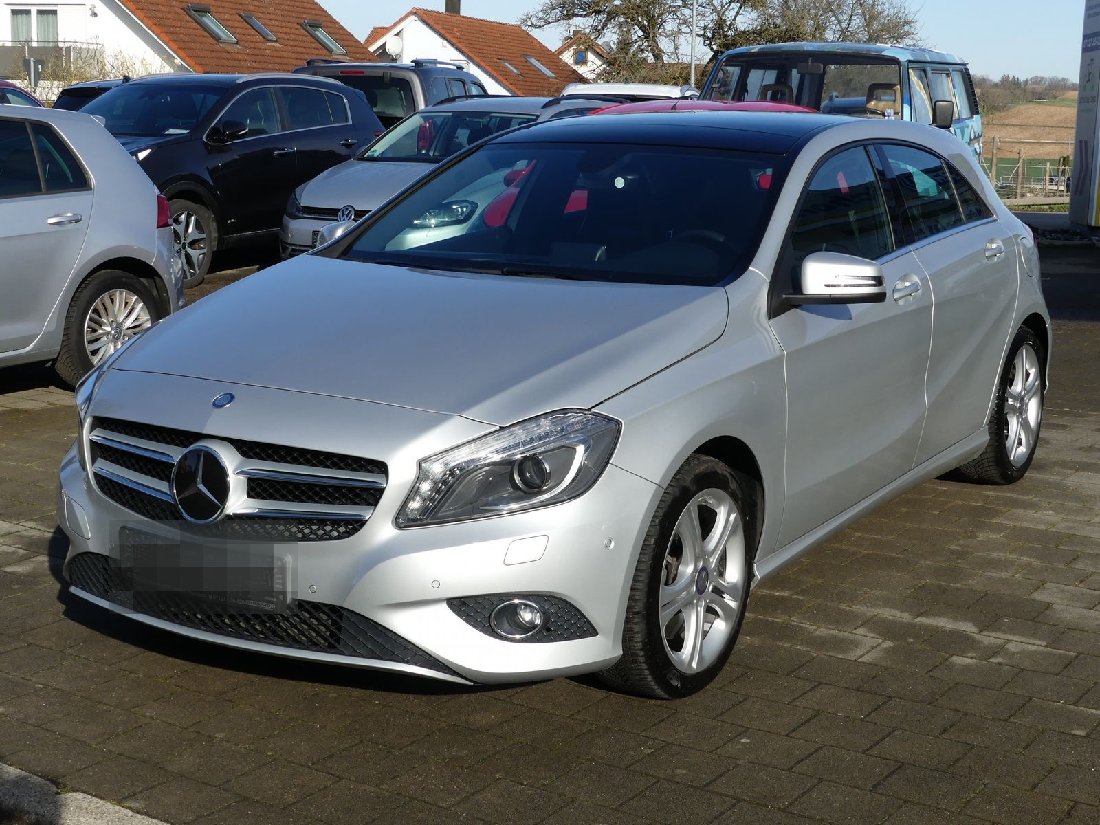 Mercedes-Benz A 250 BlueEfficiency | NAVI | BI-XENON | PANO foto 3