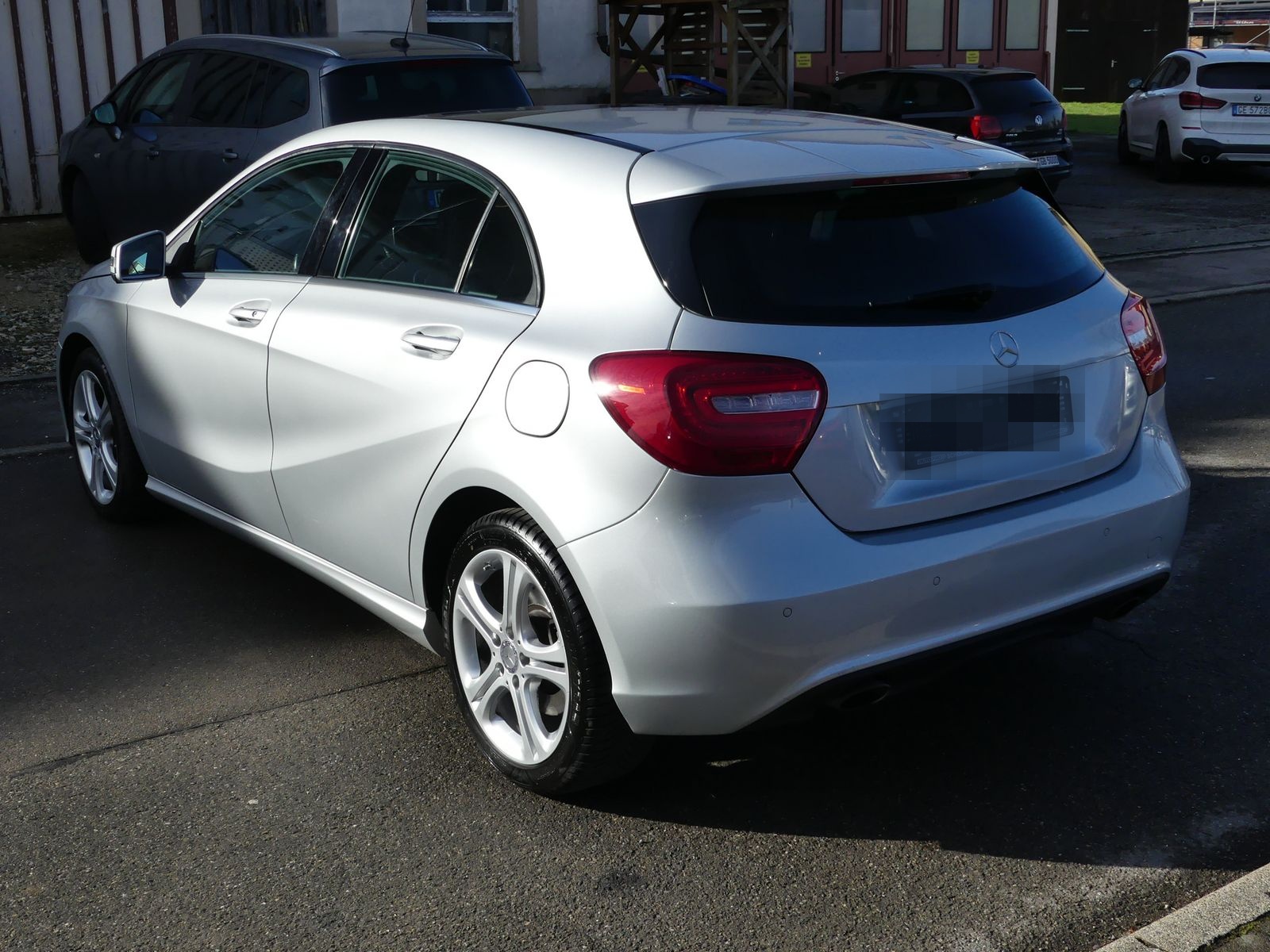 Mercedes-Benz A 250 BlueEfficiency | NAVI | BI-XENON | PANO foto 5
