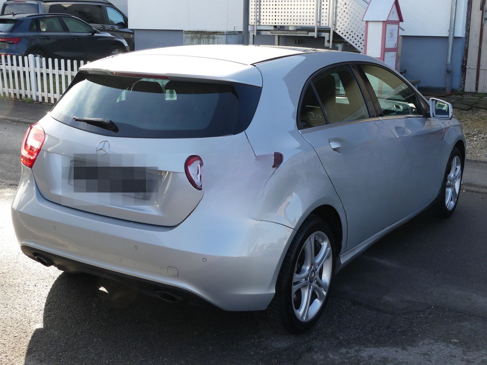 Mercedes-Benz A 250 BlueEfficiency | NAVI | BI-XENON | PANO foto 7