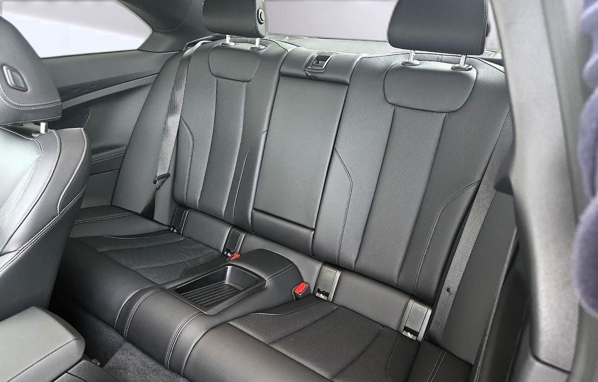 BMW 230 i Coupé M-Sport+ACC+HeadUp-R-Cam+HIFI+19 Zo foto 15