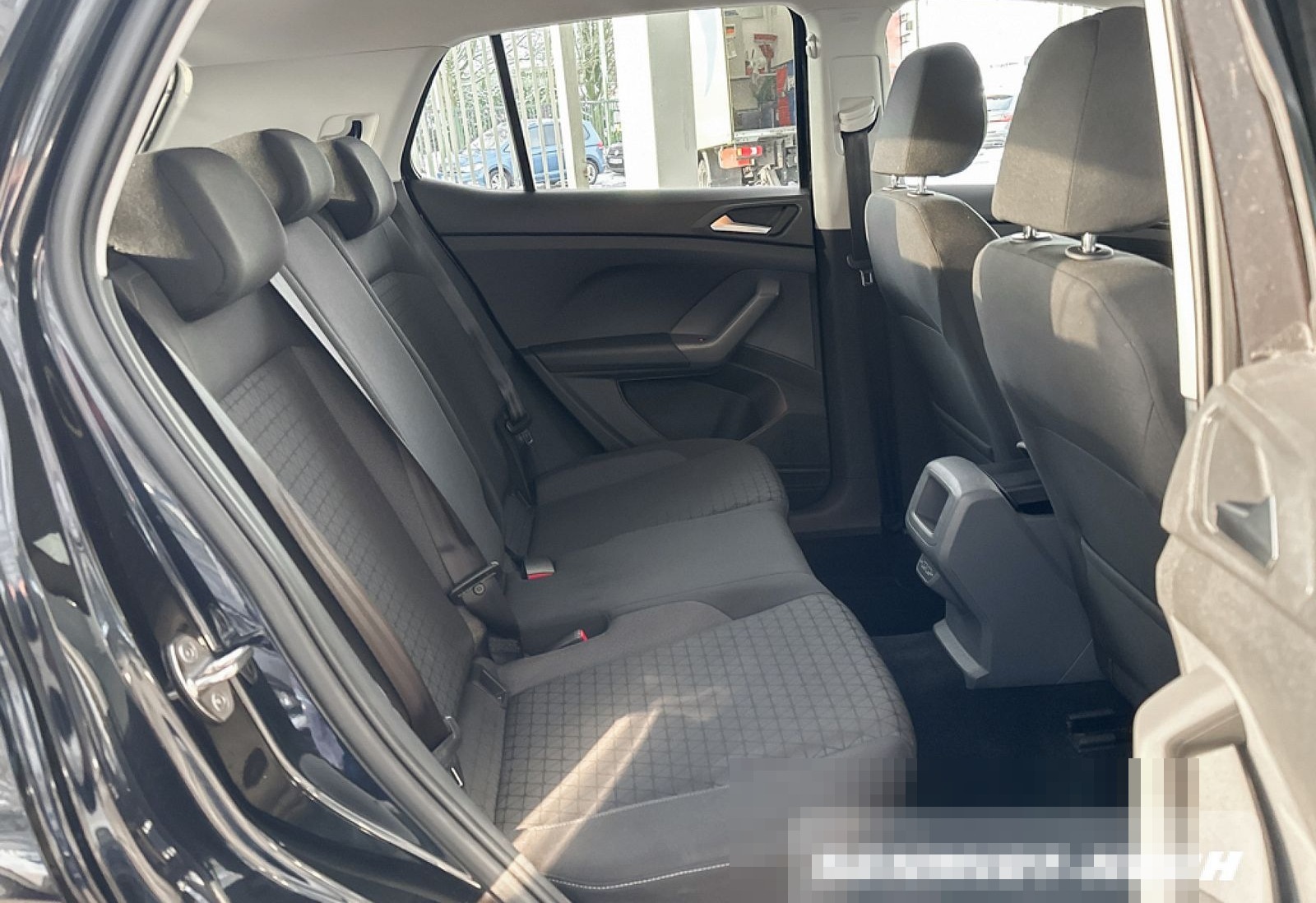 Volkswagen T-Cross 1.0 TSI DSG Life R-Line NAVI LED PDC DAB foto 8