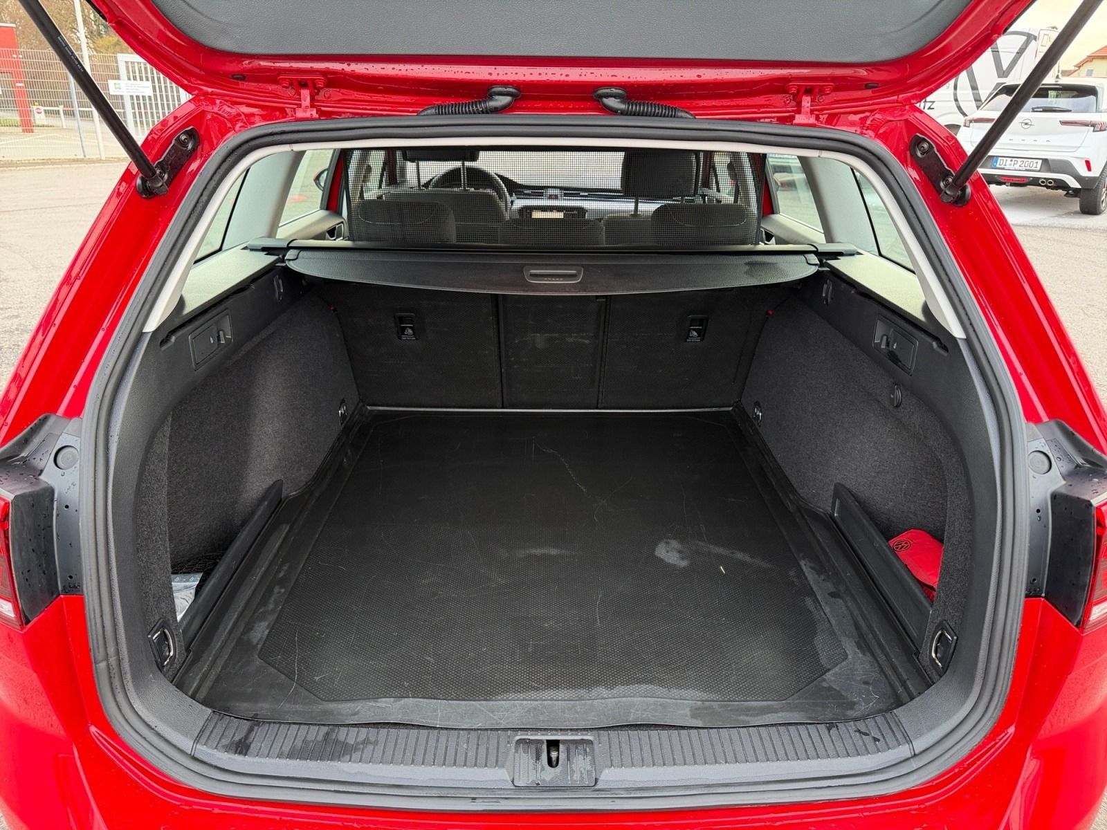 Volkswagen Passat Variant 2.0 TDI Business+NAVI+LED+RFK+ACC foto 16