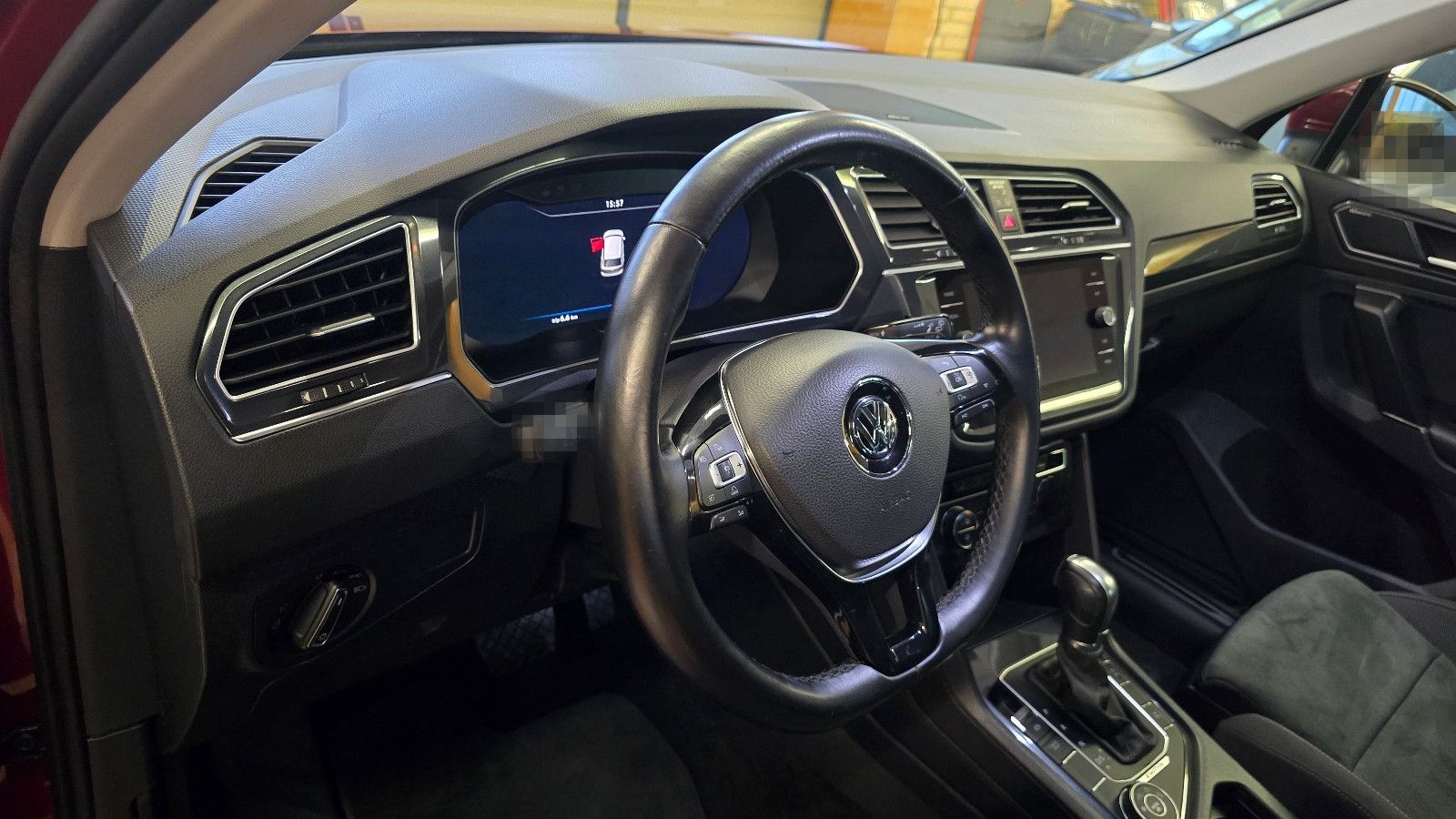 Volkswagen Tiguan Highline 4M LED SDHZG AHK VIRTUAL KAM 2HD foto 6