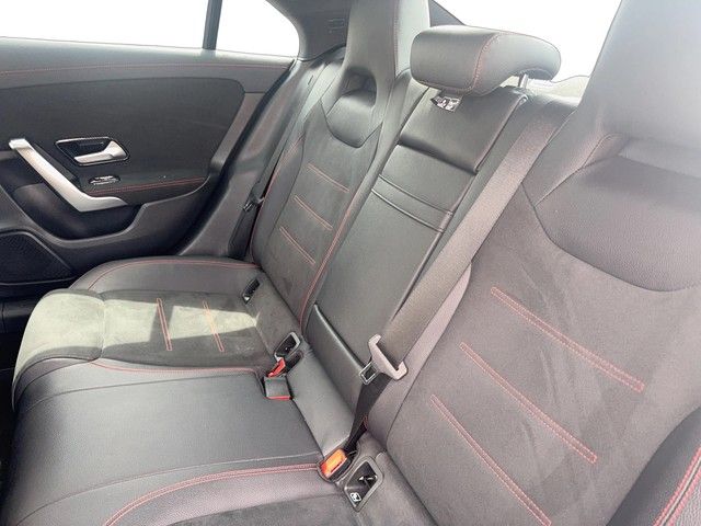 Mercedes-Benz CLA 200 AMG Line  V-COKP NAV LED KLIMA RÜKAM PDC foto 11