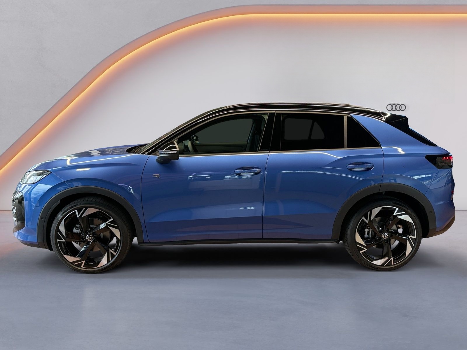 Volkswagen T-Roc R-Line l eTSI / Automatik / Celestial Blue foto 2