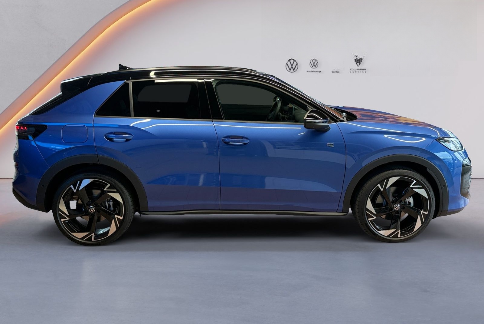 Volkswagen T-Roc R-Line l eTSI / Automatik / Celestial Blue foto 6