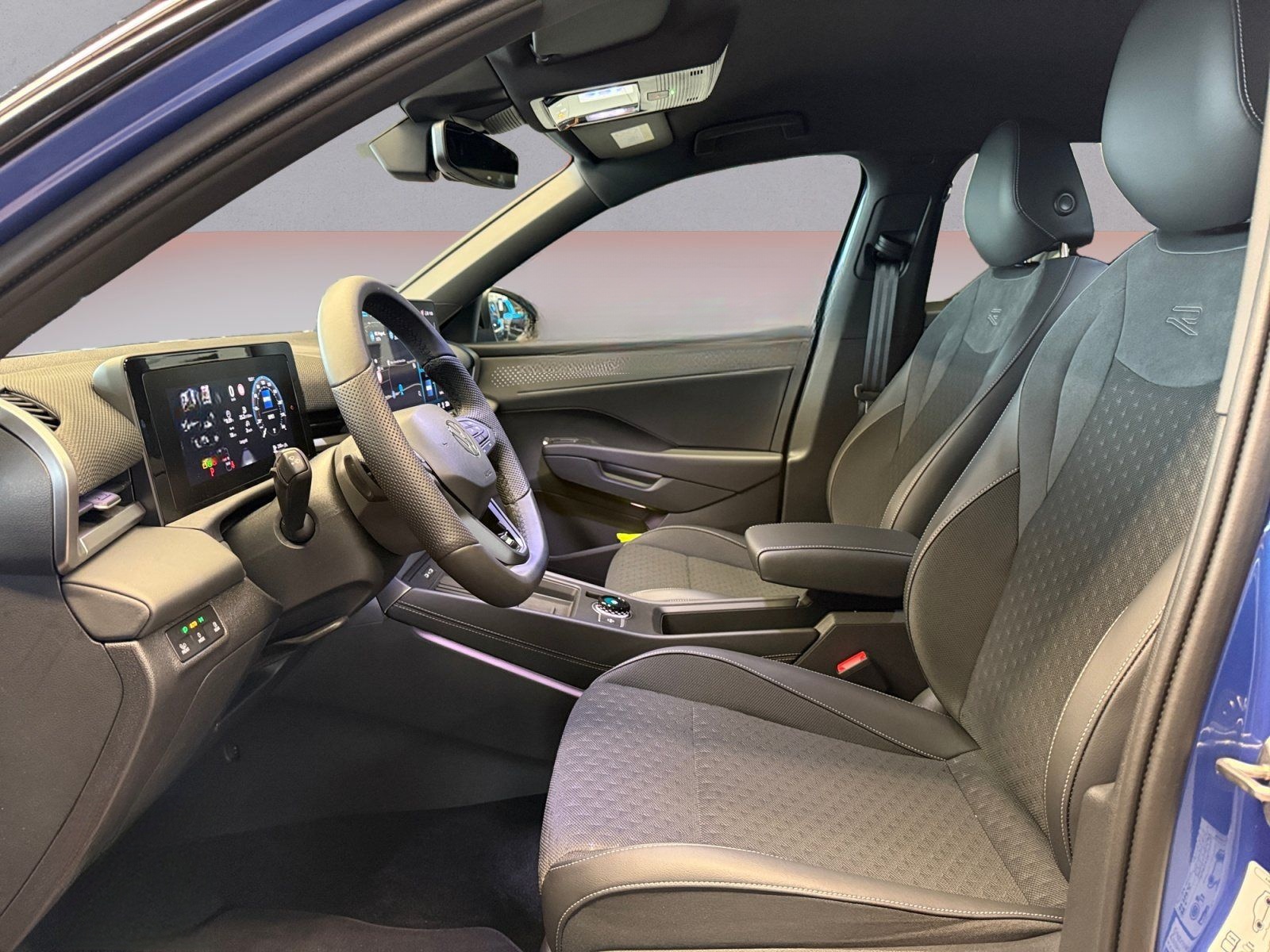 Volkswagen T-Roc R-Line l eTSI / Automatik / Celestial Blue foto 9