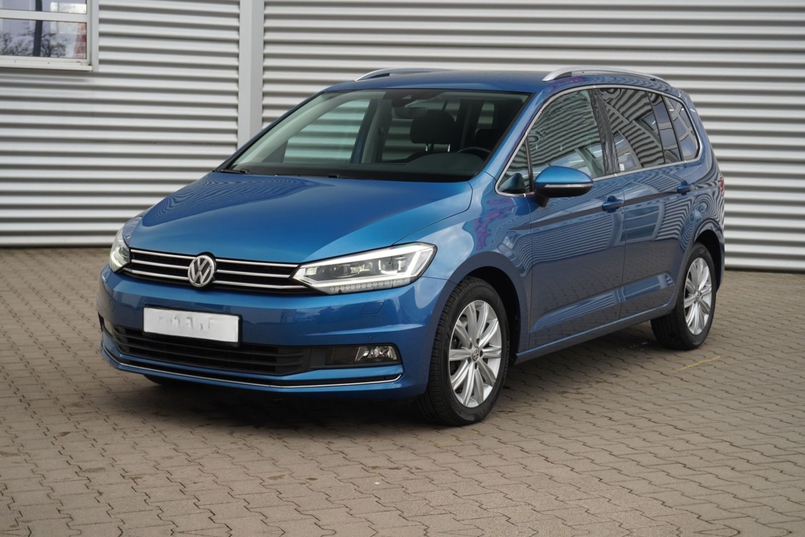 Volkswagen Touran 1.5 TSI DSG Highline LED Navi AHK Kamera foto 2