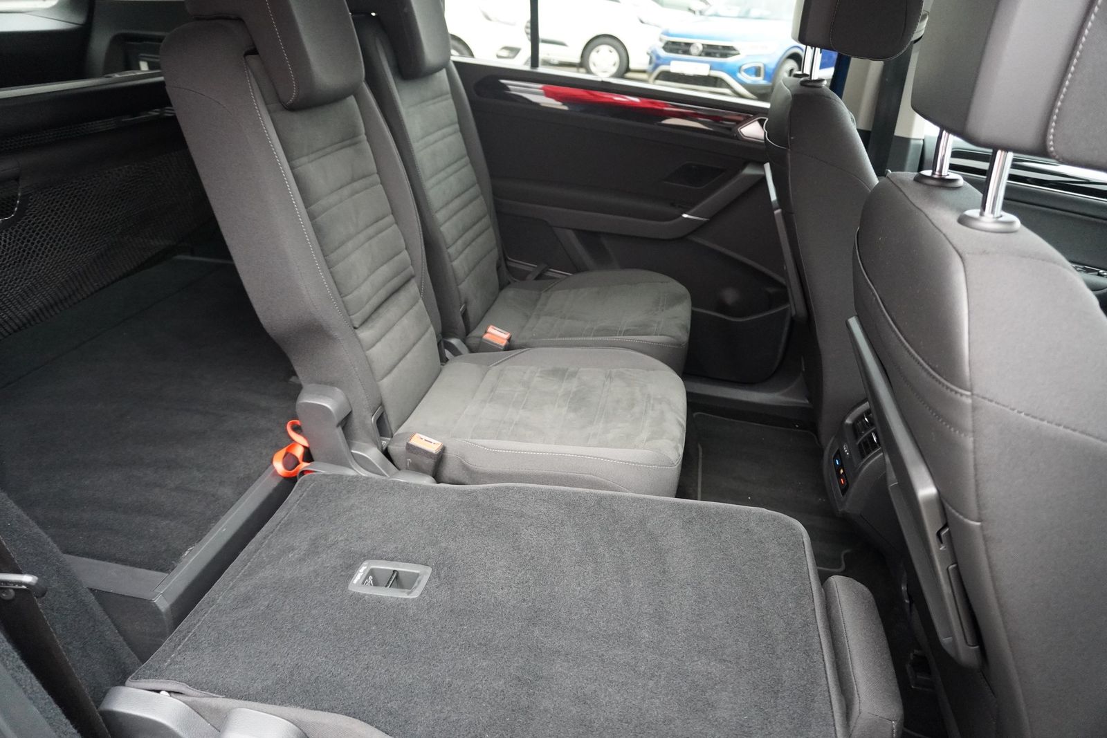 Volkswagen Touran 1.5 TSI DSG Highline LED Navi AHK Kamera foto 41