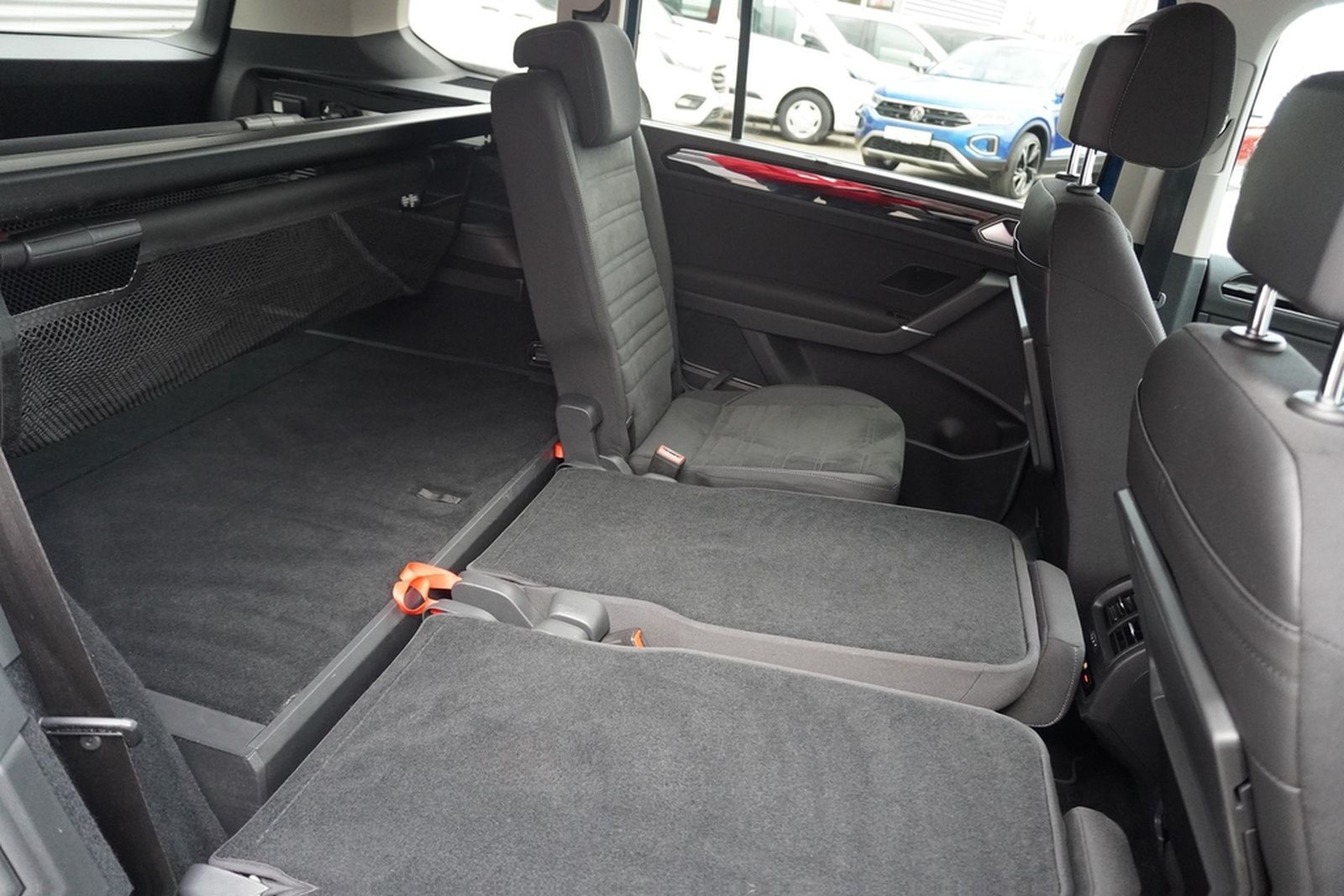 Volkswagen Touran 1.5 TSI DSG Highline LED Navi AHK Kamera foto 42