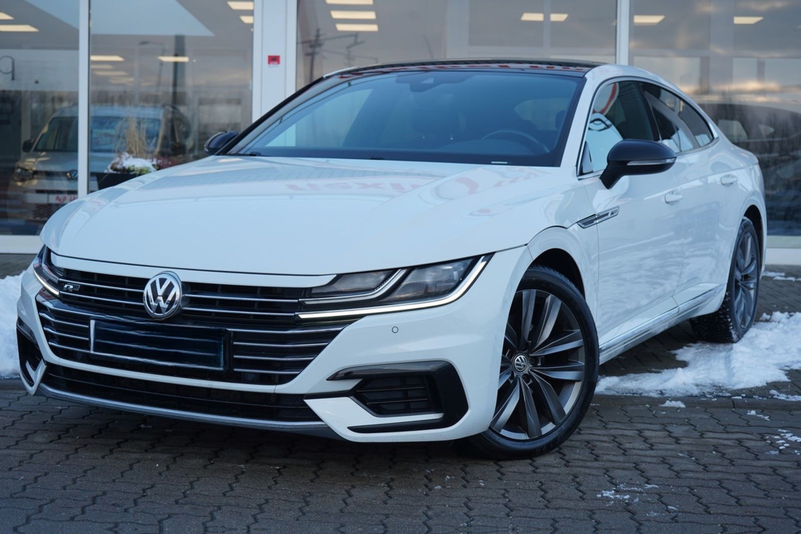 Volkswagen Arteon 2.0 R-Line LED Android Apple Sitzheizung foto 2