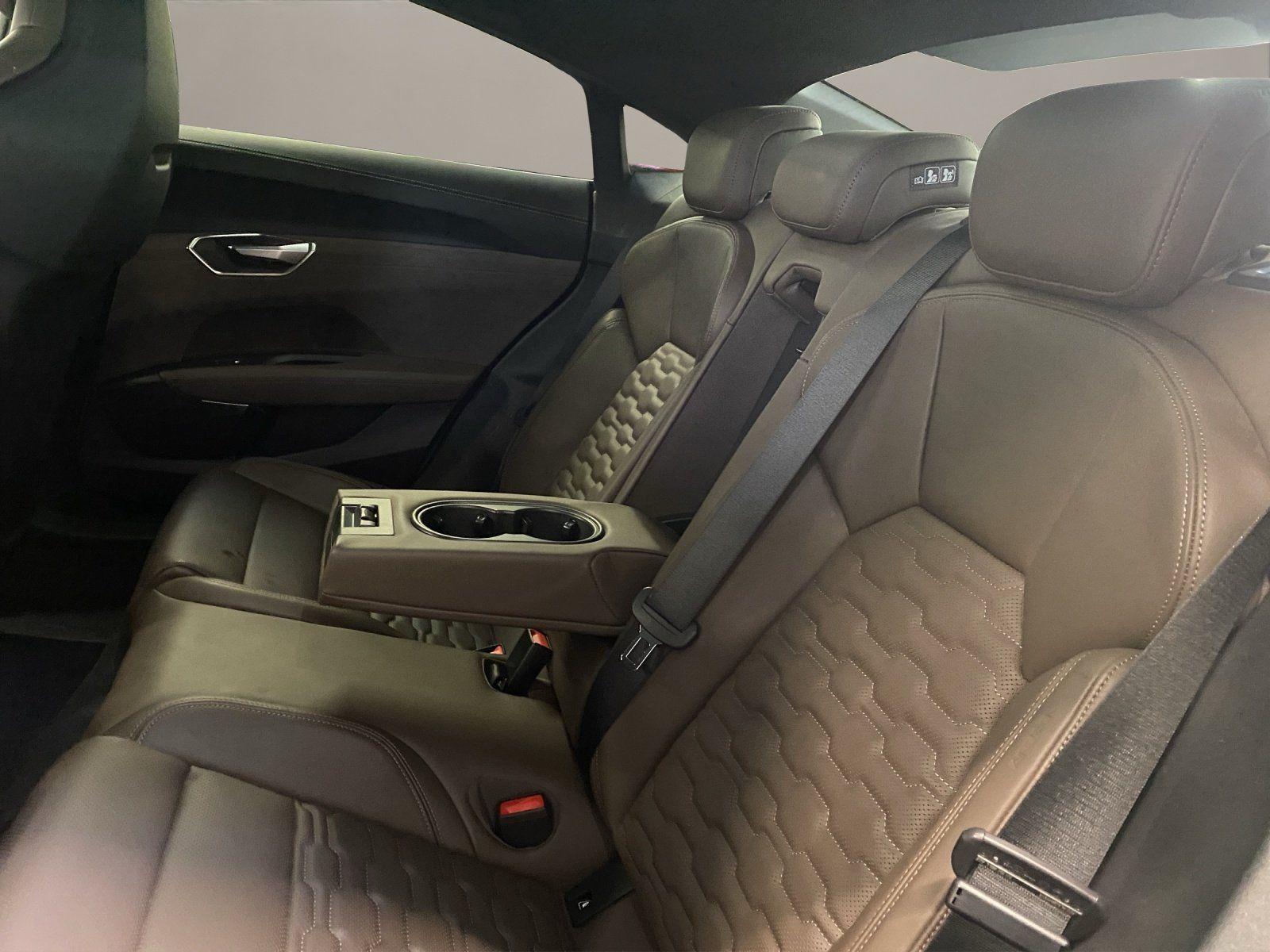 Audi e-tron GT quattro ACC AUT Kam. Leder Luft Navi foto 15