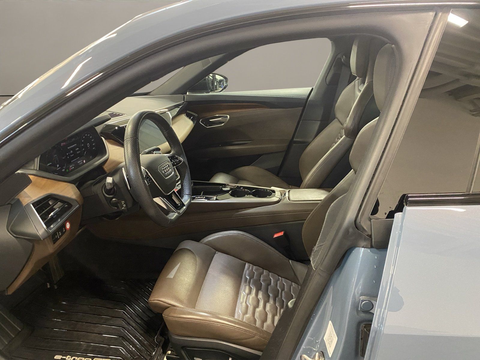 Audi e-tron GT quattro ACC AUT Kam. Leder Luft Navi foto 8