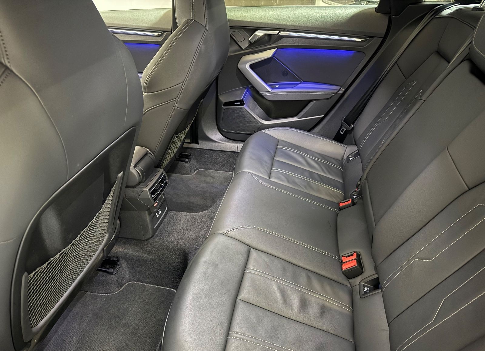 Audi S3 Limousine 2.0 TFSI qu Pano Sonos Matrix HuD foto 16