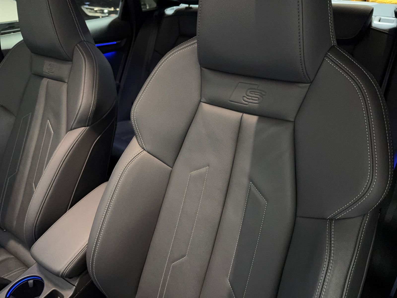 Audi S3 Limousine 2.0 TFSI qu Pano Sonos Matrix HuD foto 10