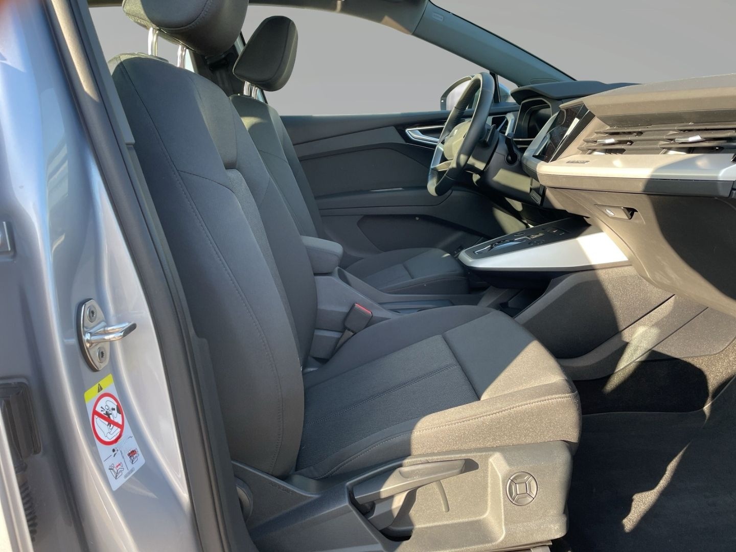 Audi Q4 e-tron 45 Matrix Kamera AHK Navi foto 7