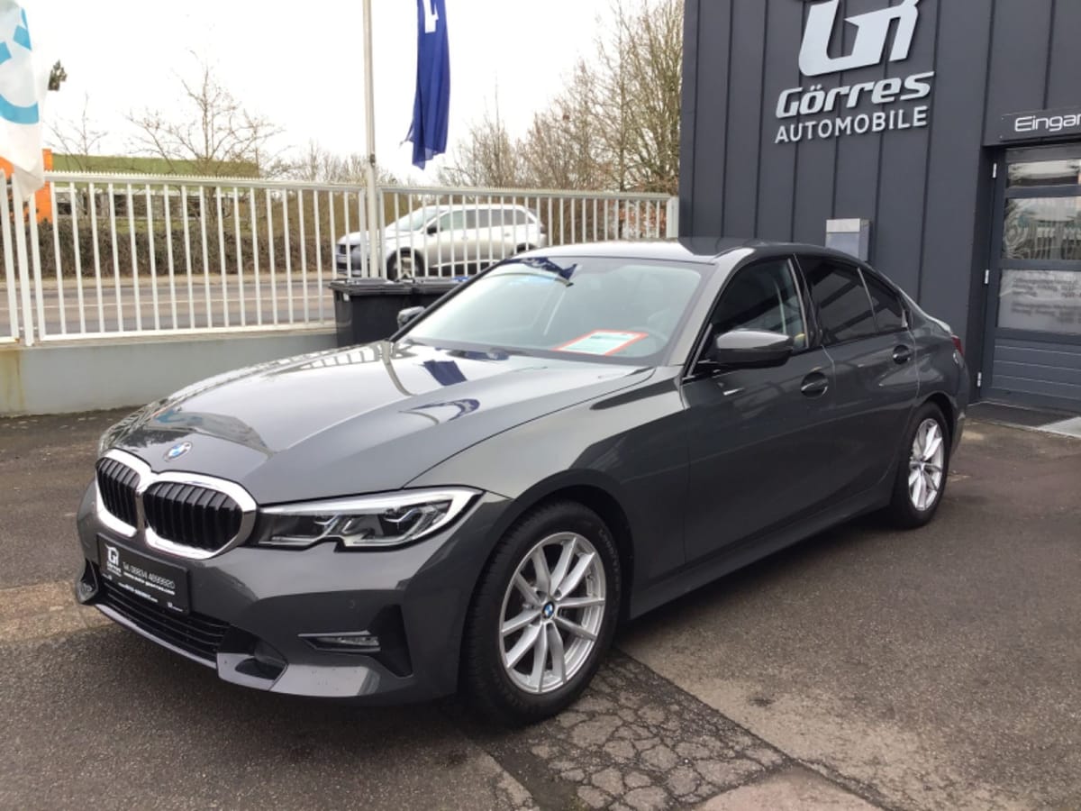 BMW 320 i Sport Line foto 4