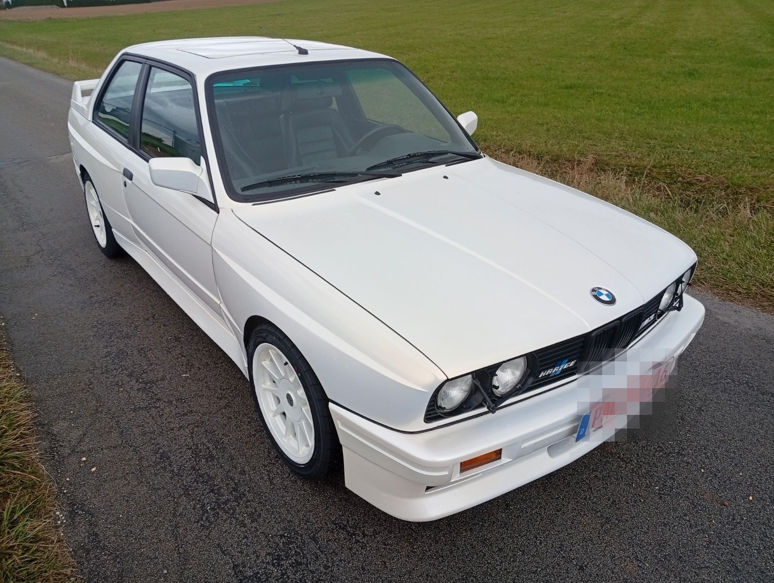 BMW M3 E30 extrem gepflegtes dt. Fahrzeug,unfallfrei foto 2