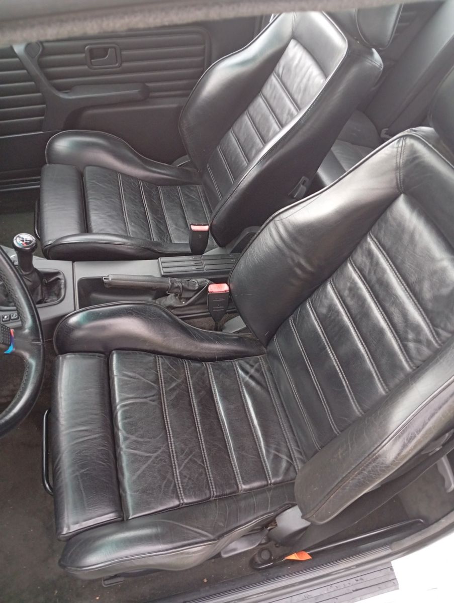 BMW M3 E30 extrem gepflegtes dt. Fahrzeug,unfallfrei foto 11