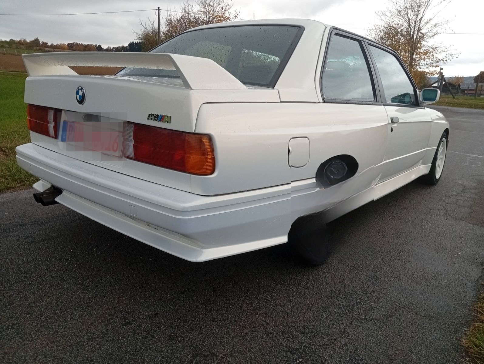 BMW M3 E30 extrem gepflegtes dt. Fahrzeug,unfallfrei foto 9