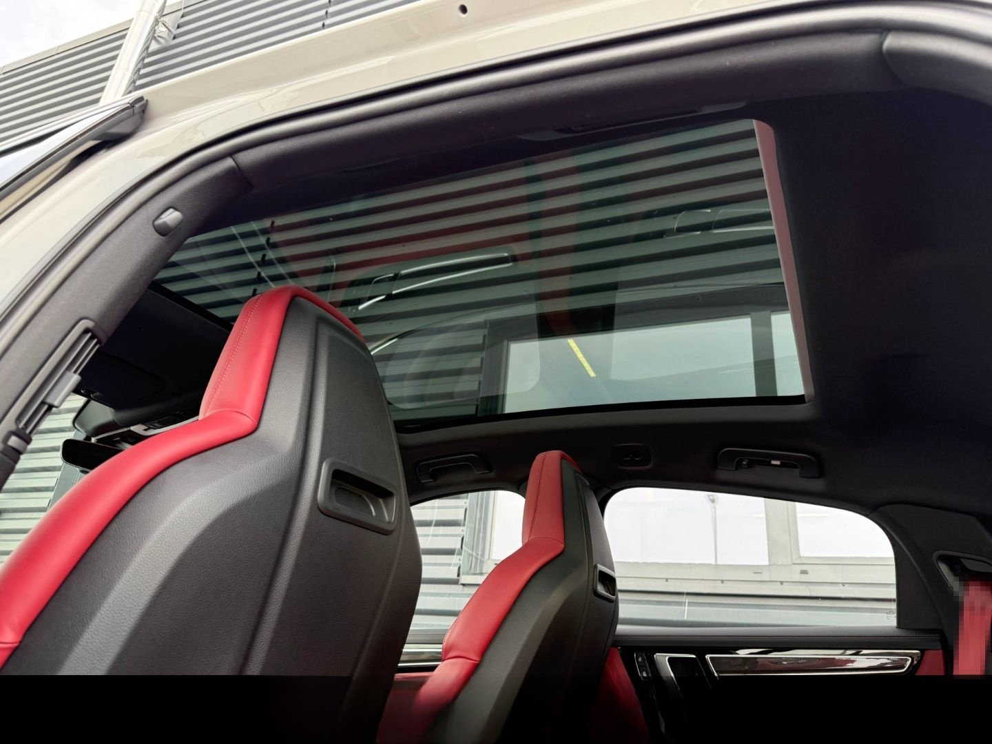 Porsche Cayenne Coupe Platinum Edition*INNO*HAL*SPORTABG foto 22