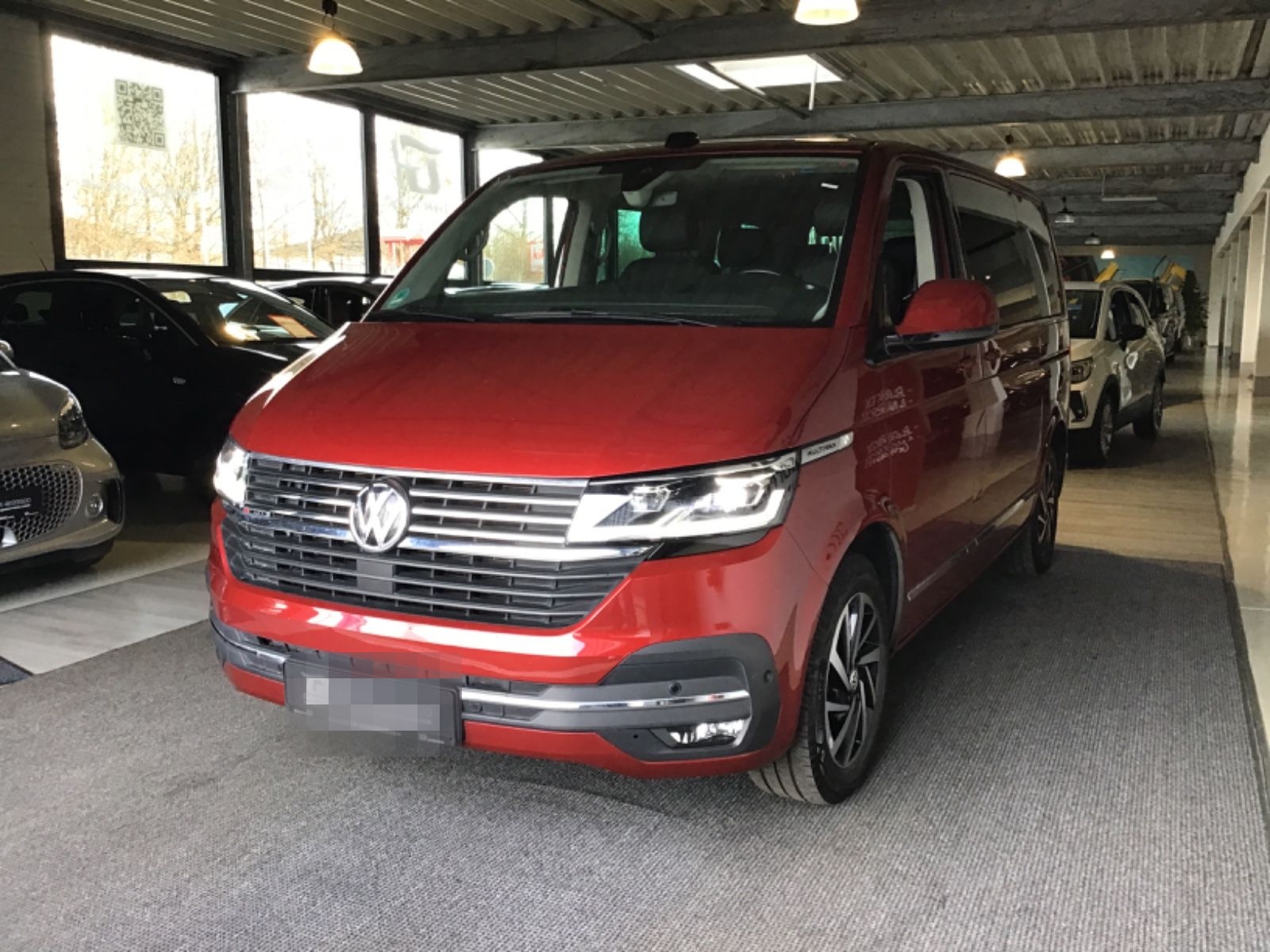 Volkswagen T6 Multivan 2.0 TDI Highline 4Motion foto 2