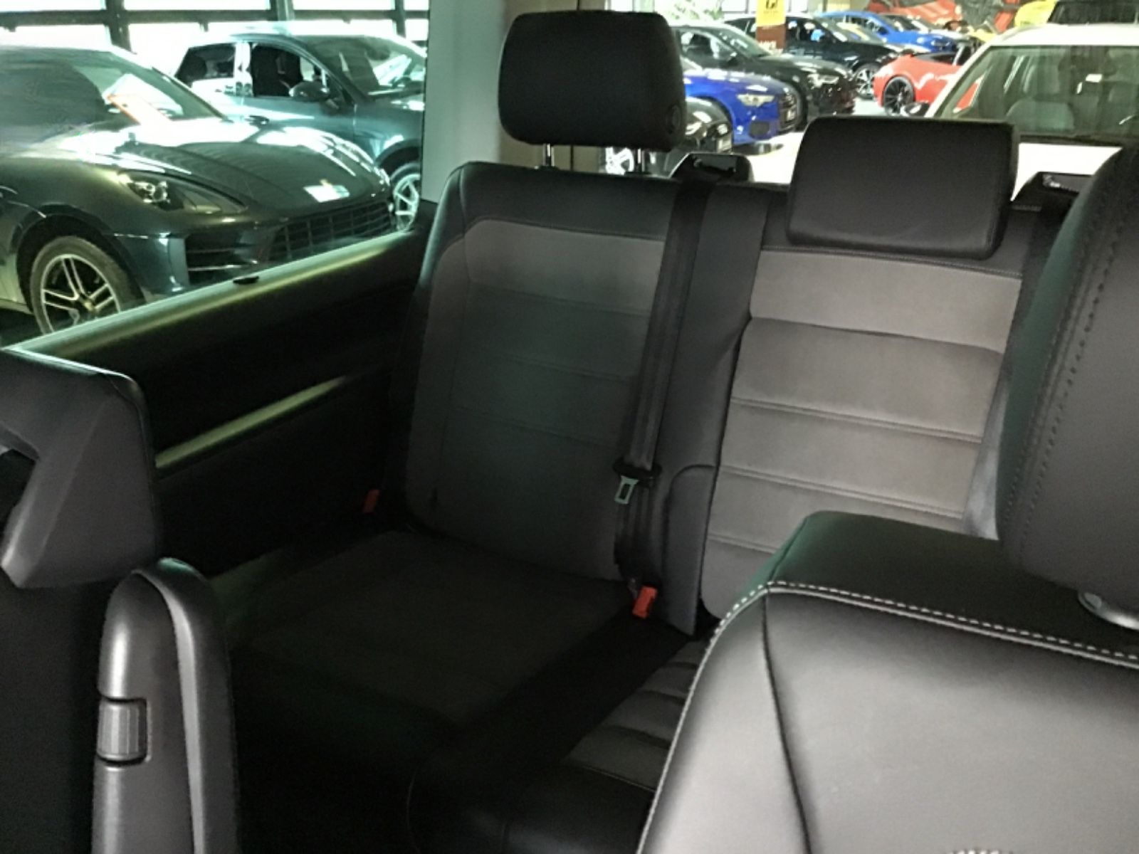 Volkswagen T6 Multivan 2.0 TDI Highline 4Motion foto 16