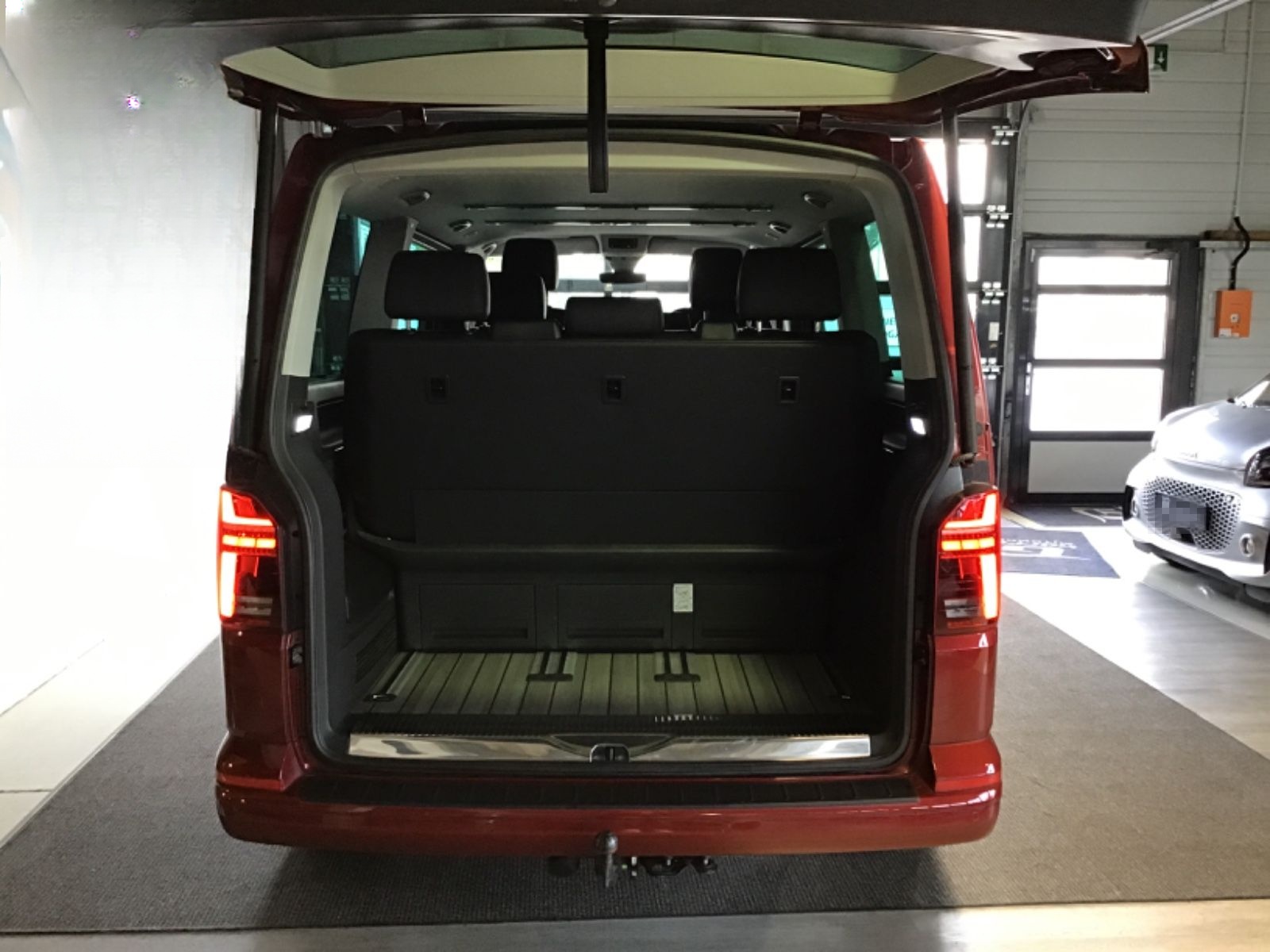 Volkswagen T6 Multivan 2.0 TDI Highline 4Motion foto 18