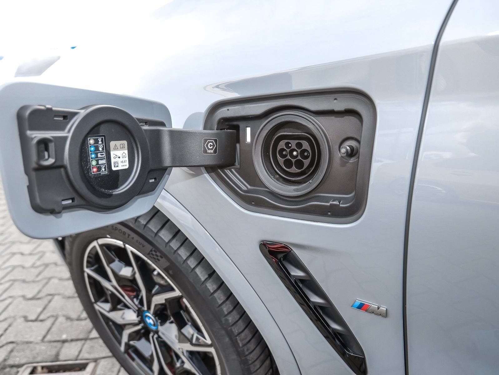BMW X3 xDrive30e Finanzierung ab 0,49% foto 21