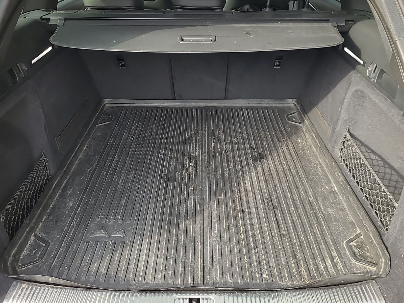 Audi RS 4 Avant quattro *B&O*HUD*PANO*BLACKSTYLE*MATR foto 13