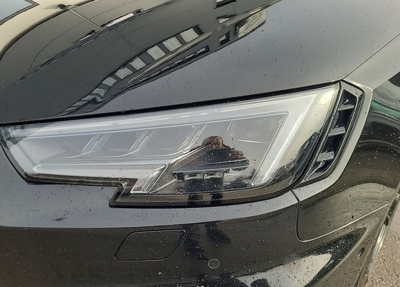 Audi RS 4 Avant quattro *B&O*HUD*PANO*BLACKSTYLE*MATR foto 4